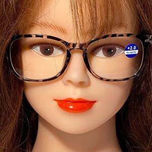 1503 Colette 2.0 Tortoise Reading Glasses Soft Butterfly Readers NWT